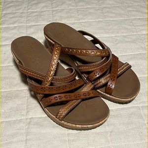 Skechers Luxe Foam Wedges Size 7.5